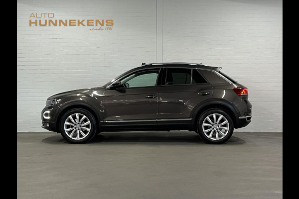 Volkswagen T-Roc 1.5 TSI Sport Open dak | Adapt. cruise | Carplay | Climate control | Navigatie | 18'' lichtmetalen wielen