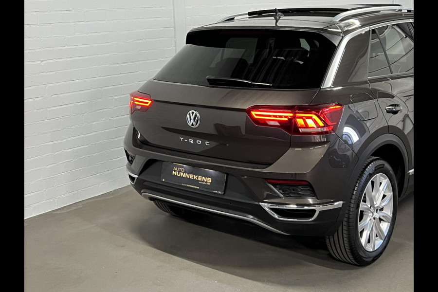 Volkswagen T-Roc 1.5 TSI Sport Open dak | Adapt. cruise | Carplay | Climate control | Navigatie | 18'' lichtmetalen wielen