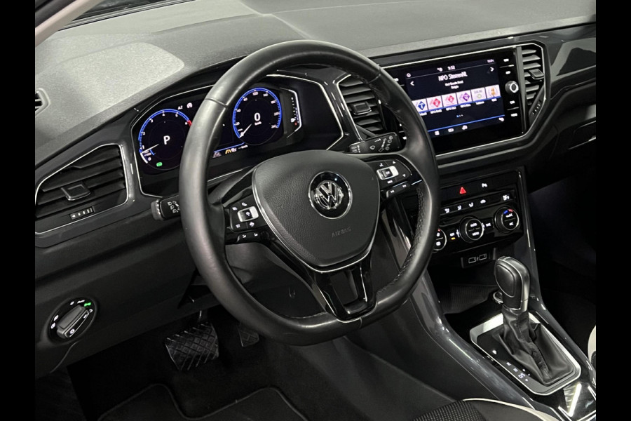 Volkswagen T-Roc 1.5 TSI Sport Open dak | Adapt. cruise | Carplay | Climate control | Navigatie | 18'' lichtmetalen wielen