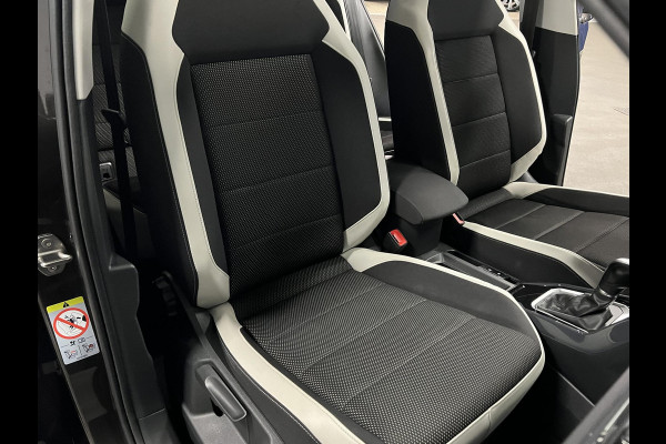 Volkswagen T-Roc 1.5 TSI Sport Open dak | Adapt. cruise | Carplay | Climate control | Navigatie | 18'' lichtmetalen wielen