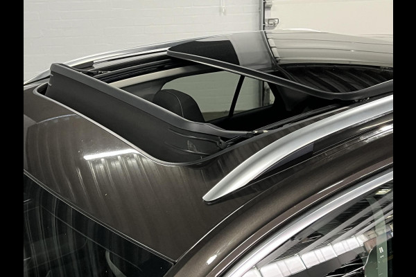 Volkswagen T-Roc 1.5 TSI Sport Open dak | Adapt. cruise | Carplay | Climate control | Navigatie | 18'' lichtmetalen wielen