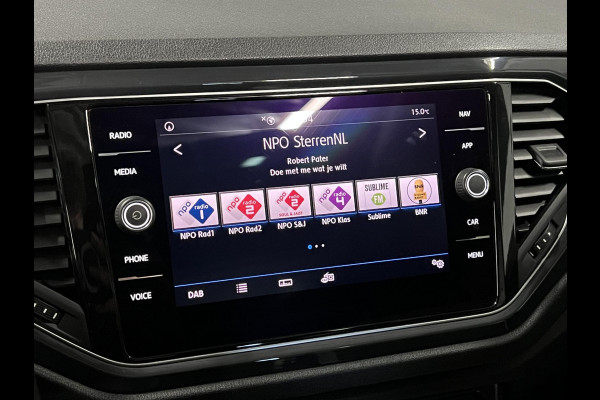 Volkswagen T-Roc 1.5 TSI Sport Open dak | Adapt. cruise | Carplay | Climate control | Navigatie | 18'' lichtmetalen wielen