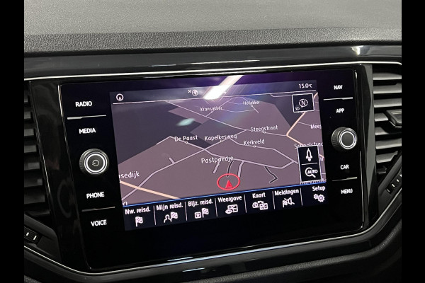 Volkswagen T-Roc 1.5 TSI Sport Open dak | Adapt. cruise | Carplay | Climate control | Navigatie | 18'' lichtmetalen wielen
