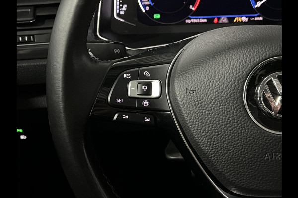 Volkswagen T-Roc 1.5 TSI Sport Open dak | Adapt. cruise | Carplay | Climate control | Navigatie | 18'' lichtmetalen wielen