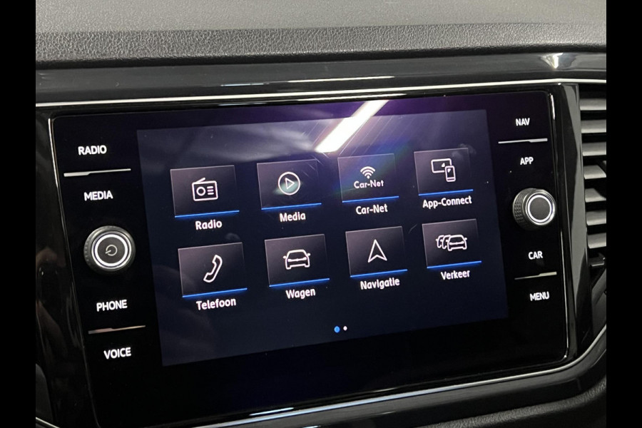 Volkswagen T-Roc 1.5 TSI Sport Open dak | Adapt. cruise | Carplay | Climate control | Navigatie | 18'' lichtmetalen wielen