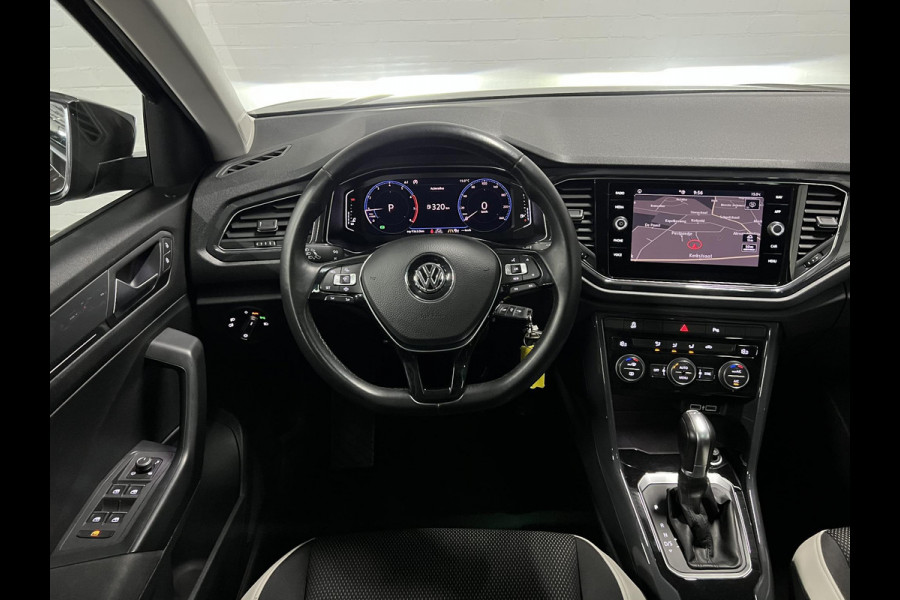 Volkswagen T-Roc 1.5 TSI Sport Open dak | Adapt. cruise | Carplay | Climate control | Navigatie | 18'' lichtmetalen wielen