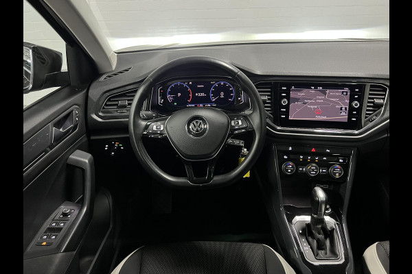 Volkswagen T-Roc 1.5 TSI Sport Open dak | Adapt. cruise | Carplay | Climate control | Navigatie | 18'' lichtmetalen wielen