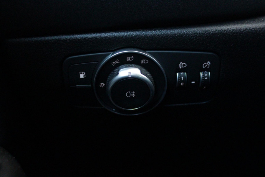 Alfa Romeo Tonale 1.3T PHEV 280PK SPRINT | ADAPTIVE CRUISE CONTROL | LED MATRIX KOPLAMPEN | STOEL/STUUR VERWARMING | PARKEERSENSOREN VOOR + ACHTER | ACHTERUITRIJ CAMERA | DRAADLOZE APPLE CARPLAY/ANDROID AUTO | NAVIGATIE | CLIMATE CONTROL | DRAADLOZE TELEFOONLADER |