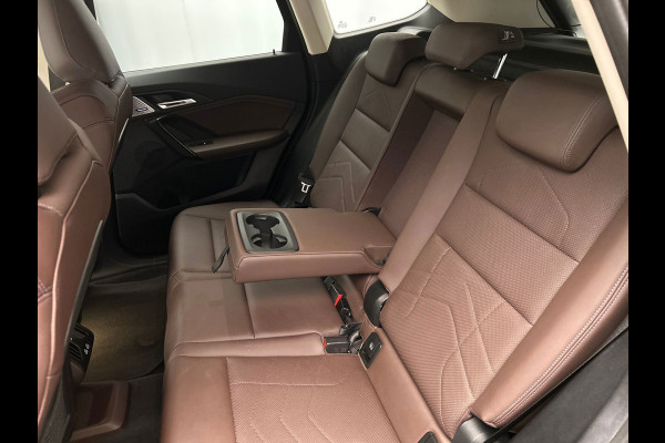 BMW iX1 XDrive30 Launch Edition 67 kWh | Carplay | SOH 99.6% | Leder | Harman/Kardon | Head-up display | Camera |