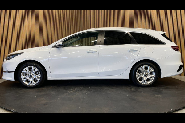 Kia Ceed Sportswagon 1.5 T-GDi DynamicPlusLine|160PK|TREKH|STOEL+STUURVERW|CARPLAY|CAMERA|CLIMATE+CRUISE|1 EIG.|INC.BTW|ORG.NL|NAP