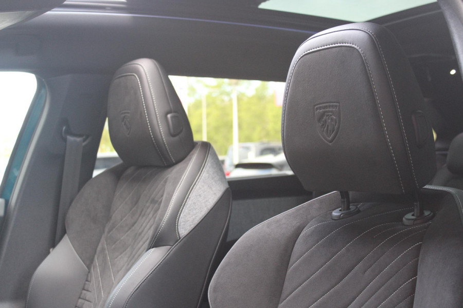 Peugeot E-5008 LAUNCH EDITION GT 325PK Dual Motor 73 kWh | PANORAMA SCHUIF / KANTELDAK | LEDEREN BEKLEDING NAPPA | ELEKTRISCH VERSTELBARE VOOR STOELEN, MET GEHEUGENFUNCTIE OP BESTUURDERSSTOEL | STOEL VERWARMING | STOEL MASAGE | ACHTERBANK VERWARMING | STUUR VERWARMING | WARMTE POMP | ALARM SYSTEEM | DRAADLOOS APPLE CARPLAY / ANDROID AUTO | DRAADLOZE TELEFOONLADER | VISIOPARK 360° HD CAMERA'S | DRIVE ASSIST 2.0 SEMI-AUTONOOMRIJDEN | SFEER VERLICHTING | DRAADLOZE TELEFOONLADER | ADAPTIVE CRUISE CONTROL | DODEHOEK DETECTIE | 7-PERSOONS |