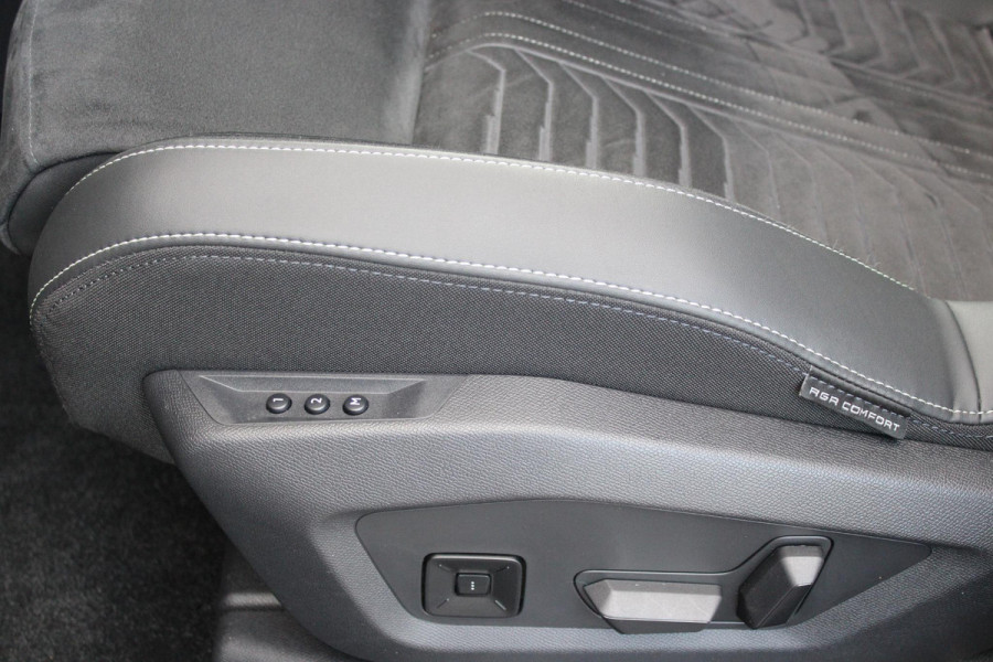 Peugeot E-5008 LAUNCH EDITION GT 325PK Dual Motor 73 kWh | PANORAMA SCHUIF / KANTELDAK | LEDEREN BEKLEDING NAPPA | ELEKTRISCH VERSTELBARE VOOR STOELEN, MET GEHEUGENFUNCTIE OP BESTUURDERSSTOEL | STOEL VERWARMING | STOEL MASAGE | ACHTERBANK VERWARMING | STUUR VERWARMING | WARMTE POMP | ALARM SYSTEEM | DRAADLOOS APPLE CARPLAY / ANDROID AUTO | DRAADLOZE TELEFOONLADER | VISIOPARK 360° HD CAMERA'S | DRIVE ASSIST 2.0 SEMI-AUTONOOMRIJDEN | SFEER VERLICHTING | DRAADLOZE TELEFOONLADER | ADAPTIVE CRUISE CONTROL | DODEHOEK DETECTIE | 7-PERSOONS |