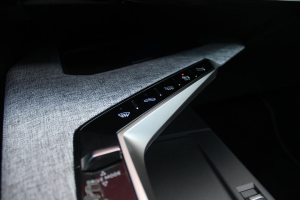 Peugeot E-5008 LAUNCH EDITION GT 325PK Dual Motor 73 kWh | PANORAMA SCHUIF / KANTELDAK | LEDEREN BEKLEDING NAPPA | ELEKTRISCH VERSTELBARE VOOR STOELEN, MET GEHEUGENFUNCTIE OP BESTUURDERSSTOEL | STOEL VERWARMING | STOEL MASAGE | ACHTERBANK VERWARMING | STUUR VERWARMING | WARMTE POMP | ALARM SYSTEEM | DRAADLOOS APPLE CARPLAY / ANDROID AUTO | DRAADLOZE TELEFOONLADER | VISIOPARK 360° HD CAMERA'S | DRIVE ASSIST 2.0 SEMI-AUTONOOMRIJDEN | SFEER VERLICHTING | DRAADLOZE TELEFOONLADER | ADAPTIVE CRUISE CONTROL | DODEHOEK DETECTIE | 7-PERSOONS |