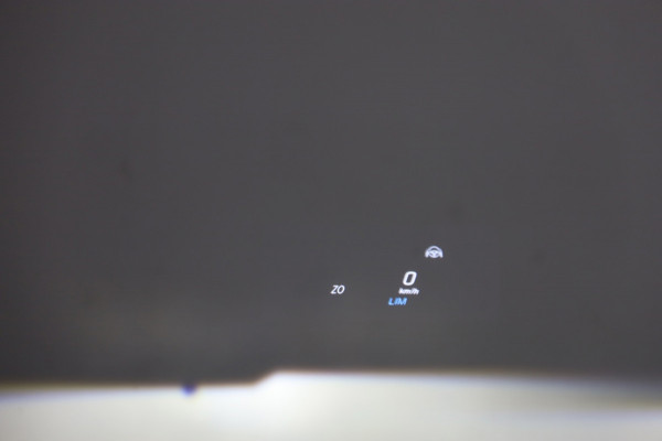 Mercedes-Benz EQC 400 4MATIC AMG 80 kWh NAP HEAD-UP 360 Camera BLIS BURMS TREKHAAK Schuifldak LEASE V/A € 223,- P.M. INRUIL MOG