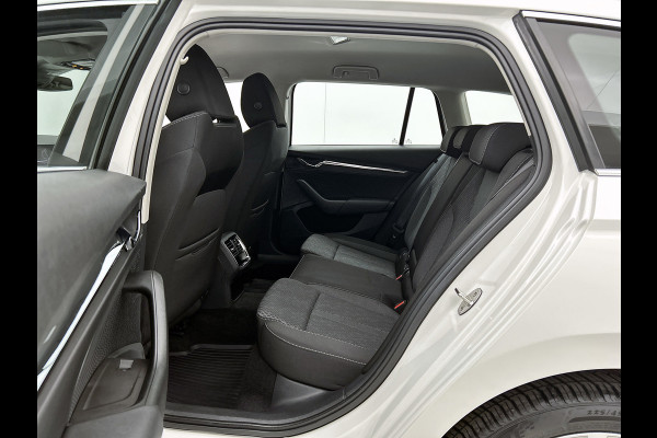 Škoda Octavia Combi 1.4 TSI iV PHEV Sportline Business(Goed OnderH, Carplay/ Android, Camera, Elektrische Stoelen, StoelV, Etc)