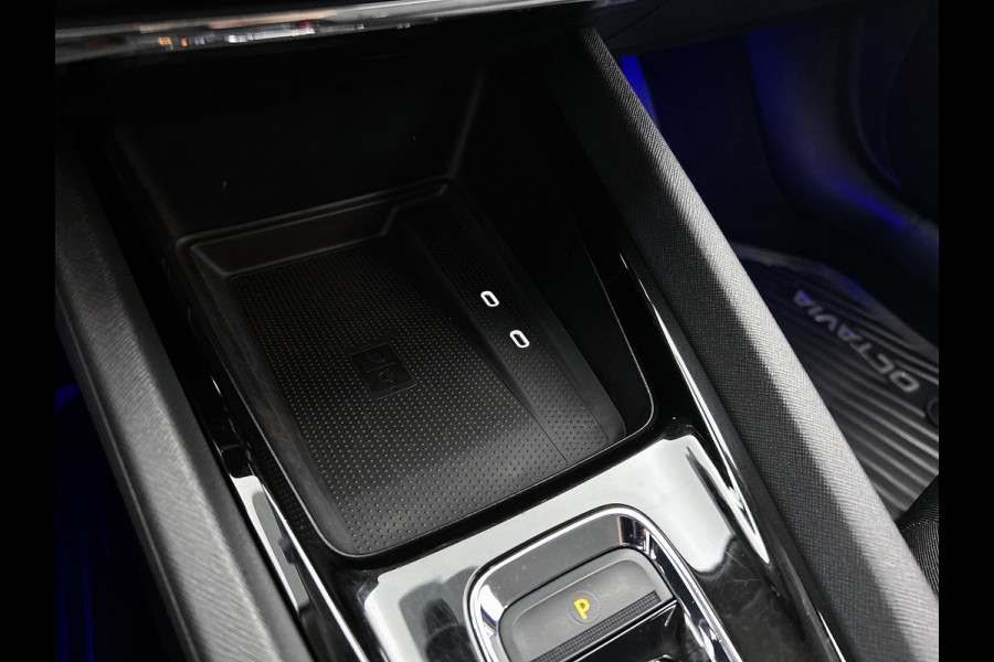 Škoda Octavia Combi 1.4 TSI iV PHEV Sportline Business(Goed OnderH, Carplay/ Android, Camera, Elektrische Stoelen, StoelV, Etc)
