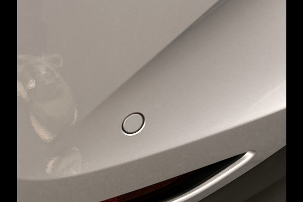 Volkswagen ID.3 Life 58 kWh | Origineel Nederlands | SOH 91.38% | Carplay | Adaptive-cruise | Stoelverwarming |