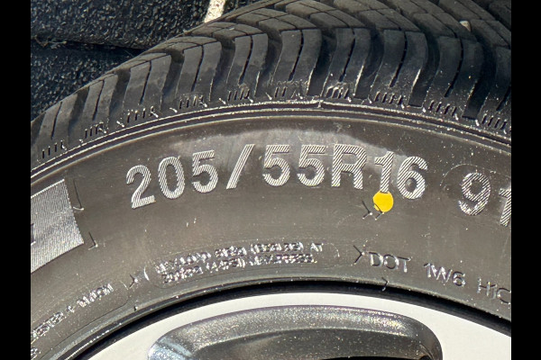 Citroën C3 1.2 PureTech S&S Feel - Navigatie / Apple Carplay I LED I PDC I Sport velgen I Comfort pakket I Nwe APK 04-2027