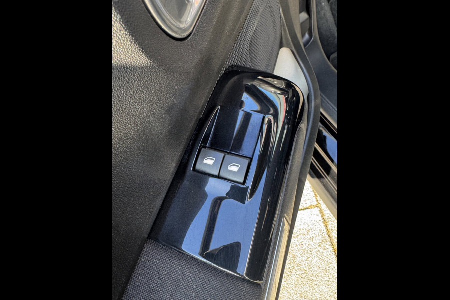 Citroën C3 1.2 PureTech S&S Feel - Navigatie / Apple Carplay I LED I PDC I Sport velgen I Comfort pakket I Nwe APK 04-2027