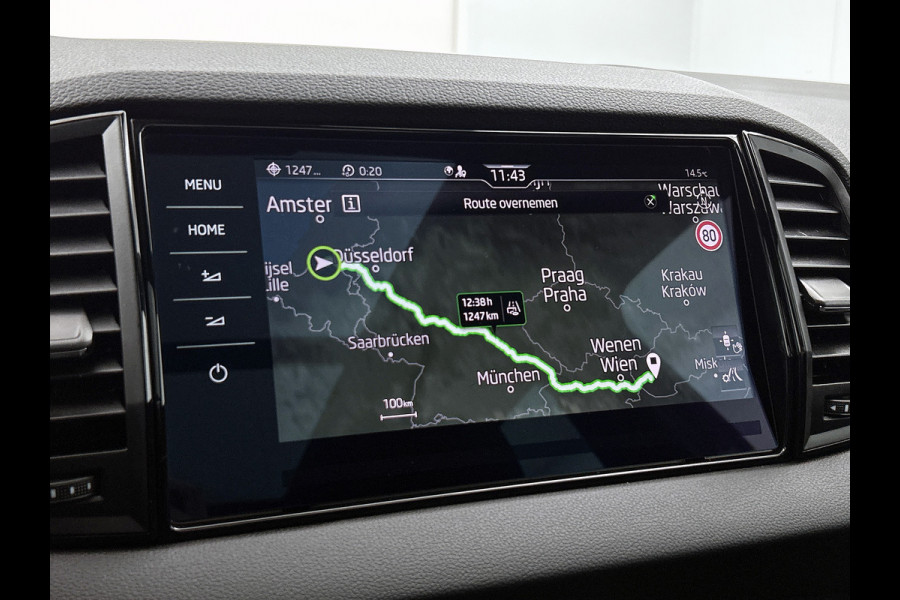 Škoda Karoq 1.5 TSI ACT Sportline Business | PANORAMADAK | 360 CAMERA | WINTERPACK | KEYLESS | NAVI | ELEKTR. ACHTERKLEP