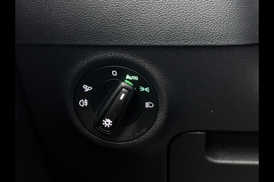Škoda Karoq 1.5 TSI ACT Sportline Business | PANORAMADAK | 360 CAMERA | WINTERPACK | KEYLESS | NAVI | ELEKTR. ACHTERKLEP