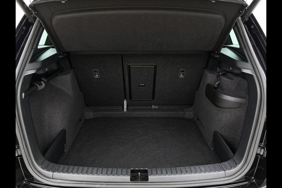 Škoda Karoq 1.5 TSI ACT Sportline Business | PANORAMADAK | 360 CAMERA | WINTERPACK | KEYLESS | NAVI | ELEKTR. ACHTERKLEP