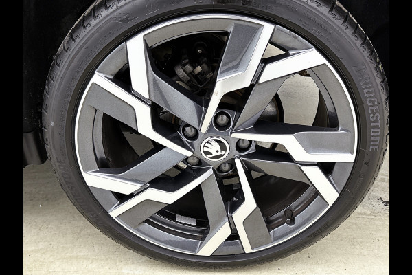 Škoda Karoq 1.5 TSI ACT Sportline Business | PANORAMADAK | 360 CAMERA | WINTERPACK | KEYLESS | NAVI | ELEKTR. ACHTERKLEP