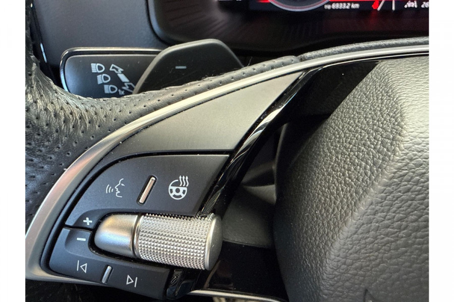 Škoda Karoq 1.5 TSI ACT Sportline Business | PANORAMADAK | 360 CAMERA | WINTERPACK | KEYLESS | NAVI | ELEKTR. ACHTERKLEP