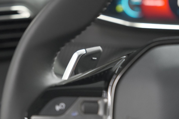 Peugeot 208 PureTech 100 EAT8 Allure Pack | Camera | Navigatie | Apple Carplay | Parkeersensoren