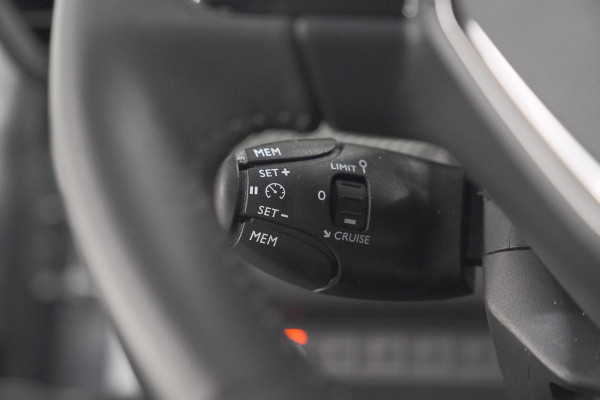 Peugeot 208 PureTech 100 EAT8 Allure Pack | Camera | Navigatie | Apple Carplay | Parkeersensoren