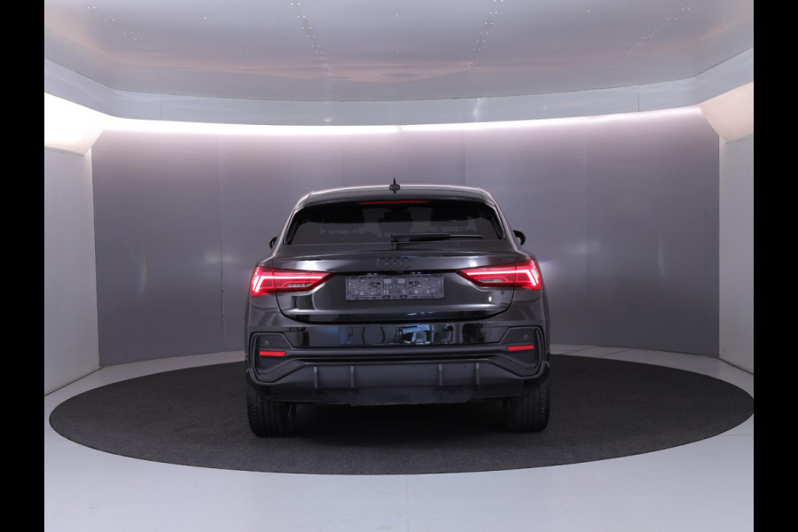 Audi Q3 Sportback 45 TFSI e S Edition 245pk | Navigatie | Lederen bekleding | Elektrisch verstelbare voorstoelen | 360° Camera | Adaptief demping systeem | S line interieur