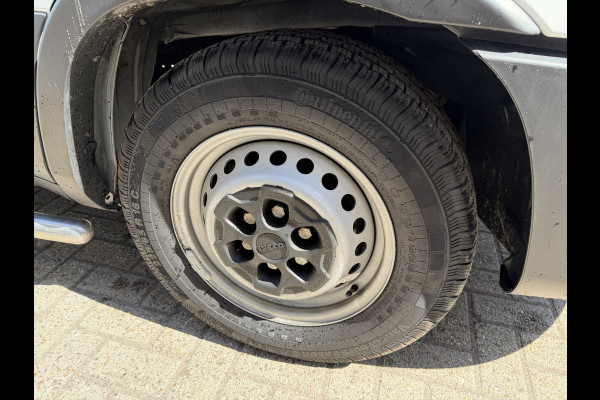 Iveco Daily 35S14V 2.3 automaat 410 L4H2 DC 6 persoons / vaste prijs rijklaar € 29.950 ex btw / ideale motorsport bus / euro 6 / bpm vrij / cruise en climate control / trekhaak 3500 kg !