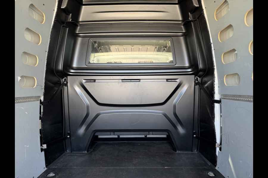 Iveco Daily 35S14V 2.3 automaat 410 L4H2 DC 6 persoons / vaste prijs rijklaar € 29.950 ex btw / ideale motorsport bus / euro 6 / bpm vrij / cruise en climate control / trekhaak 3500 kg !