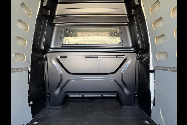 Iveco Daily 35S14V 2.3 automaat 410 L4H2 DC 6 persoons / vaste prijs rijklaar € 29.950 ex btw / ideale motorsport bus / euro 6 / bpm vrij / cruise en climate control / trekhaak 3500 kg !