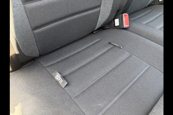 Iveco Daily 35S14V 2.3 automaat 410 L4H2 DC 6 persoons / vaste prijs rijklaar € 29.950 ex btw / ideale motorsport bus / euro 6 / bpm vrij / cruise en climate control / trekhaak 3500 kg !