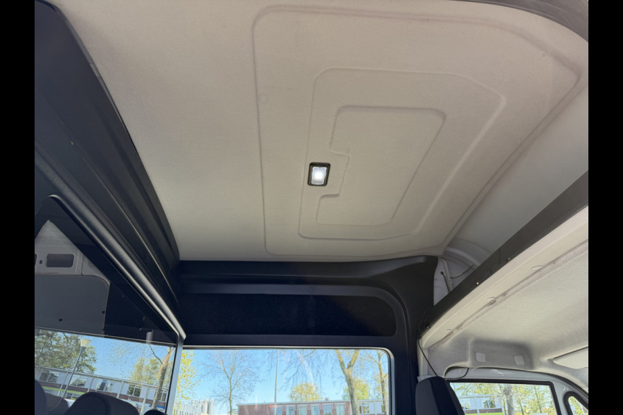 Iveco Daily 35S14V 2.3 automaat 410 L4H2 DC 6 persoons / vaste prijs rijklaar € 29.950 ex btw / ideale motorsport bus / euro 6 / bpm vrij / cruise en climate control / trekhaak 3500 kg !