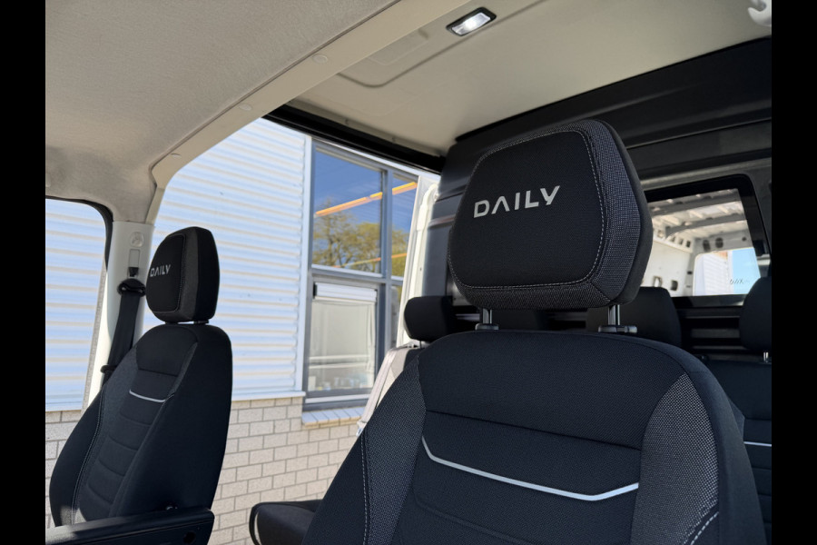Iveco Daily 35S14V 2.3 automaat 410 L4H2 DC 6 persoons / vaste prijs rijklaar € 29.950 ex btw / ideale motorsport bus / euro 6 / bpm vrij / cruise en climate control / trekhaak 3500 kg !