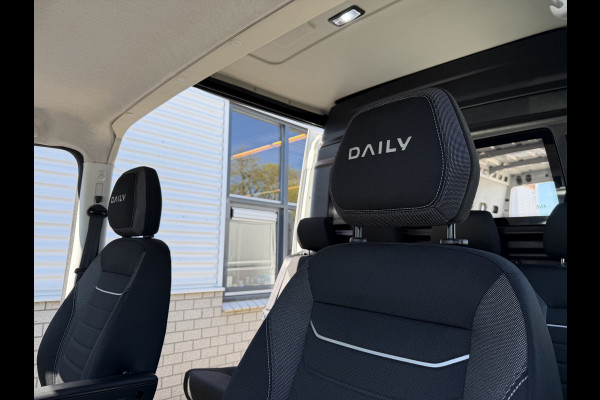 Iveco Daily 35S14V 2.3 automaat 410 L4H2 DC 6 persoons / vaste prijs rijklaar € 29.950 ex btw / ideale motorsport bus / euro 6 / bpm vrij / cruise en climate control / trekhaak 3500 kg !