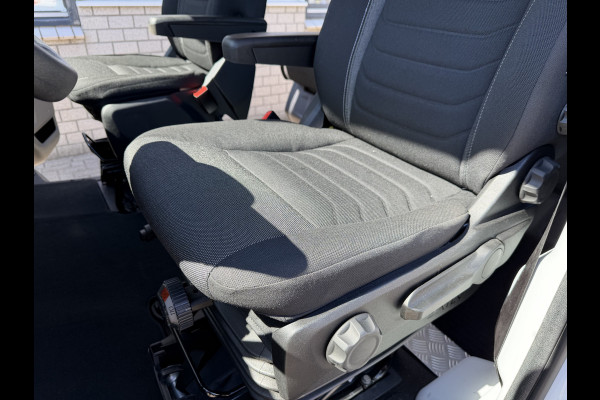 Iveco Daily 35S14V 2.3 automaat 410 L4H2 DC 6 persoons / vaste prijs rijklaar € 29.950 ex btw / ideale motorsport bus / euro 6 / bpm vrij / cruise en climate control / trekhaak 3500 kg !