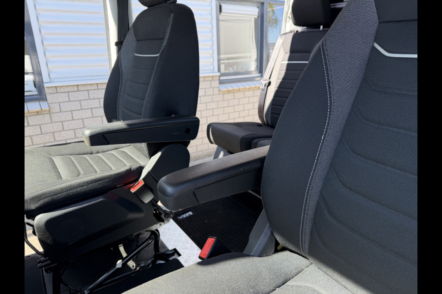 Iveco Daily 35S14V 2.3 automaat 410 L4H2 DC 6 persoons / vaste prijs rijklaar € 29.950 ex btw / ideale motorsport bus / euro 6 / bpm vrij / cruise en climate control / trekhaak 3500 kg !