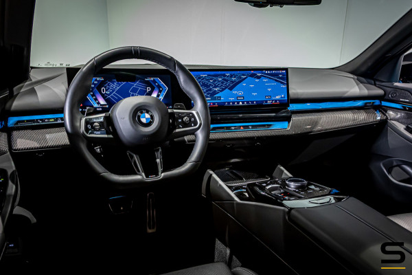 BMW 5 Serie Touring 520i|M-sport|Pano|H&K|Fis €68.000|1e eig