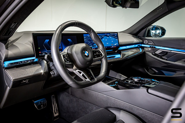 BMW 5 Serie Touring 520i|M-sport|Pano|H&K|Fis €68.000|1e eig