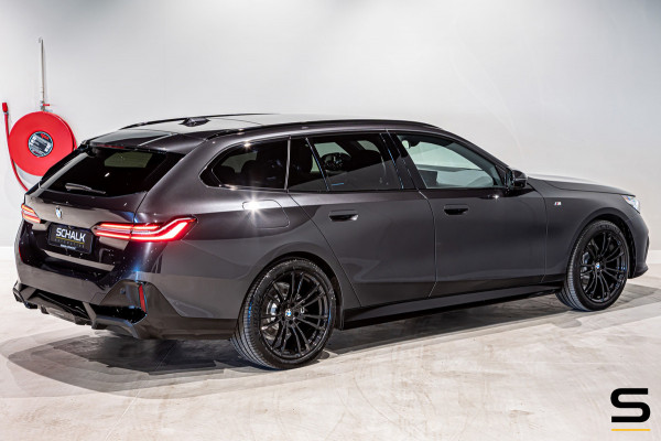 BMW 5 Serie Touring 520i|M-sport|Pano|H&K|Fis €68.000|1e eig