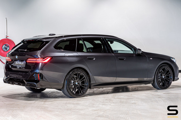 BMW 5 Serie Touring 520i|M-sport|Pano|H&K|Fis €68.000|1e eig