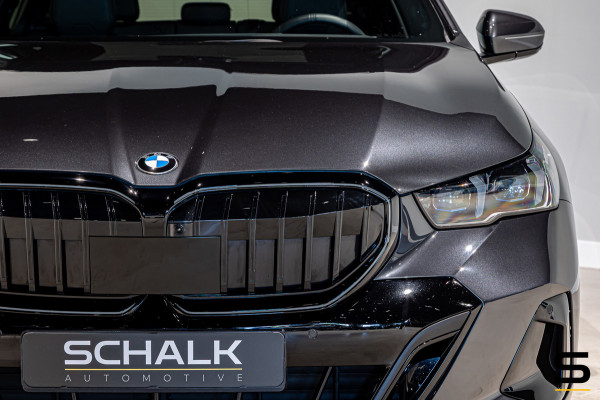 BMW 5 Serie Touring 520i|M-sport|Pano|H&K|Fis €68.000|1e eig