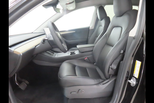 Tesla Model Y RWD 58 kWh | 43.000 KM | SOH 92,8% | AutoPilot | Panorama - Dak | WORDT VERWACHT!
