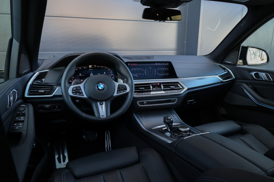 BMW X5 xDrive45e High Executive | BTW | PANO | H&K | 360 | LASER | LUCHTVERING | ELEK TREKHAAK | STOEL/STUURVERW |