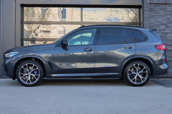 BMW X5 xDrive45e High Executive | BTW | PANO | H&K | 360 | LASER | LUCHTVERING | ELEK TREKHAAK | STOEL/STUURVERW |