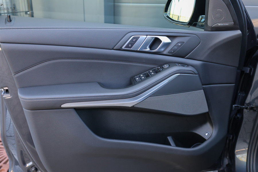 BMW X5 xDrive45e High Executive | BTW | PANO | H&K | 360 | LASER | LUCHTVERING | ELEK TREKHAAK | STOEL/STUURVERW |