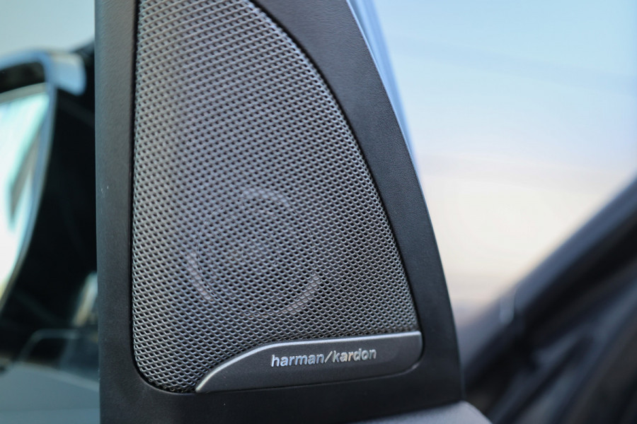 BMW X5 xDrive45e High Executive | BTW | PANO | H&K | 360 | LASER | LUCHTVERING | ELEK TREKHAAK | STOEL/STUURVERW |